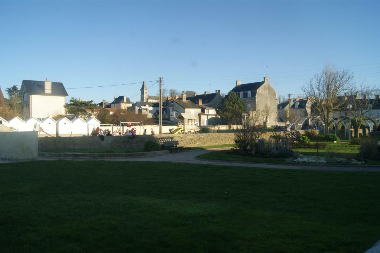 Villa Centre Ville A 100M De La Plage, Pour 20 Personnes Grandcamp-Maisy Exterior photo